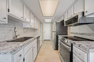 Photo #3: 6568802 Listing 