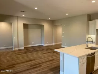 Photo #2: 6568819 Listing 