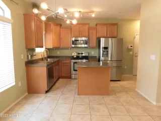 Photo #3: 6569005 Listing