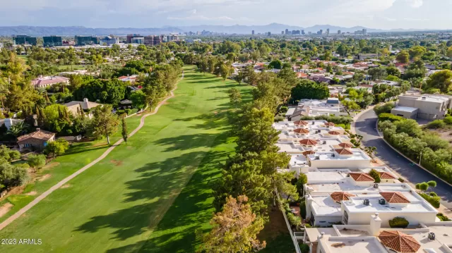 MLS: 6569112 Condo For Sale