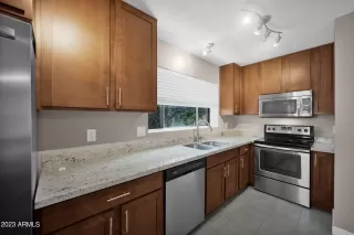 Photo #4: 6569156 Listing