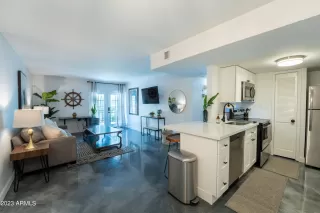 Photo #2: 6569178 Listing 