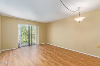 Photo #5: 6569209 Listing 