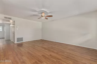 Photo #3: 6569258 Listing