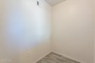 Photo #5: 6569423 Listing