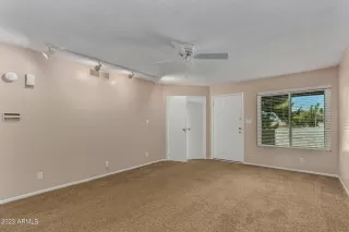 Photo #2: 6569585 Listing