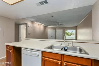 Photo #6: 6569585 Listing