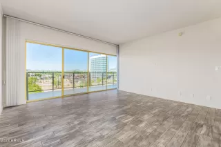 Photo #5: 6569727 Listing