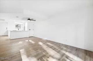 Photo #4: 6569780 Listing 