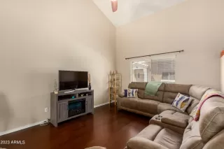 Photo #5: 6569942 Listing