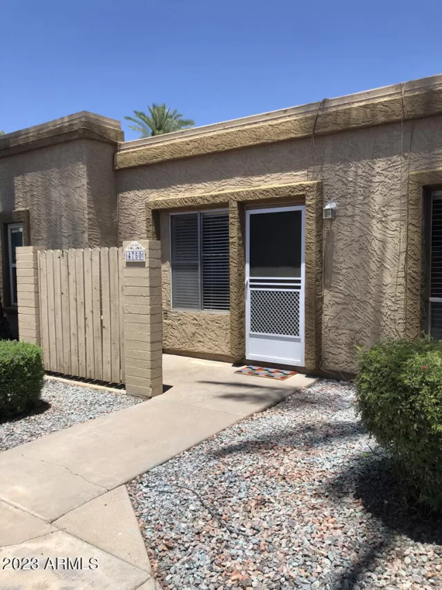 MLS: 6569978 Condo For Sale