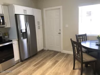 Photo #6: 6569978 Listing 