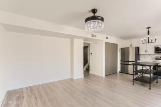 Photo #3: 6570063 Listing