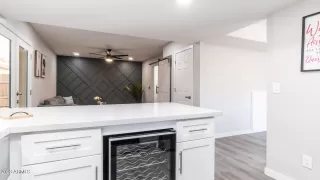 Photo #3: 6570079 Listing