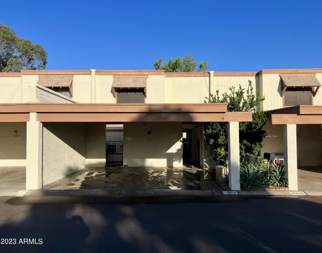 MLS: 6570108 Condo For Sale