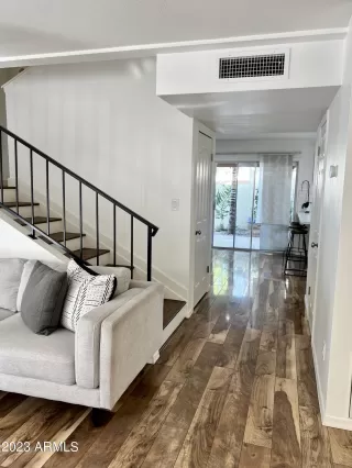 Photo #3: 6570108 Listing