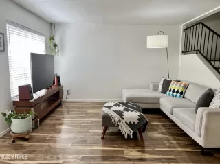 Photo #6: 6570108 Listing