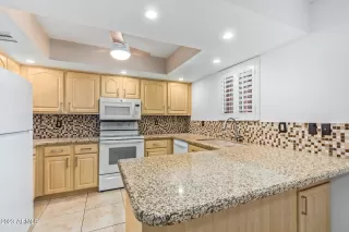 Photo #6: 6570159 Listing 