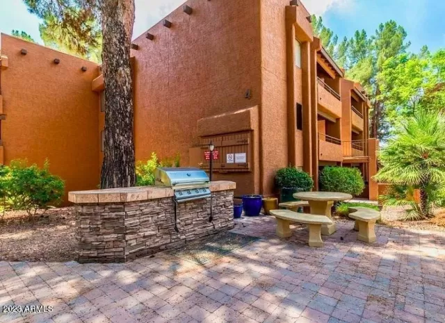 MLS: 6570283 Condo For Sale