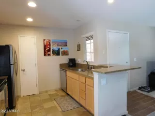 Photo #5: 6570283 Listing