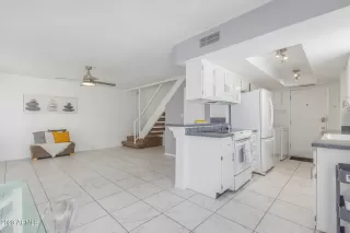 Photo #4: 6570335 Listing