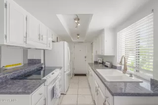 Photo #5: 6570335 Listing