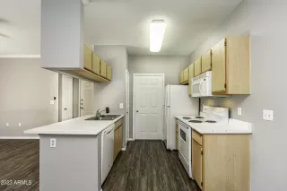 Photo #5: 6570917 Listing 