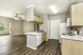 Photo #6: 6570917 Listing 