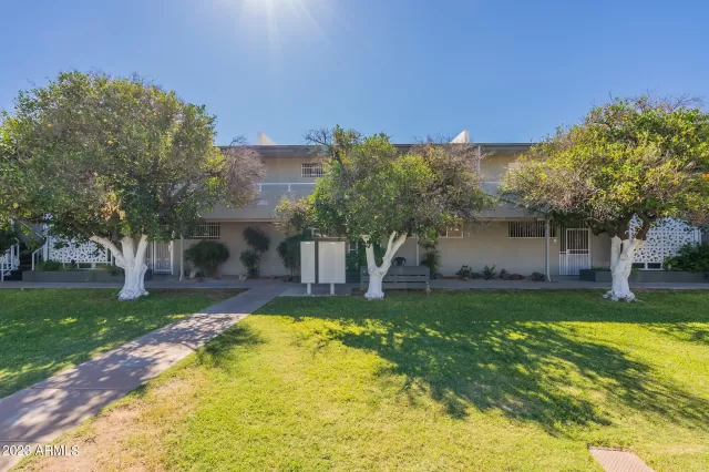 MLS: 6570960 Condo For Sale