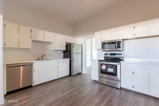 Photo #5: 6570960 Listing 