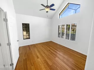 Photo #4: 6571462 Listing