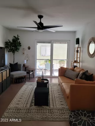 Photo #5: 6571587 Listing