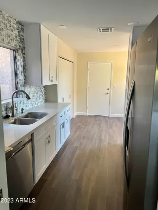 Photo #6: 6571707 Listing