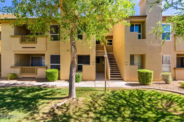 MLS: 6571777 Condo For Sale