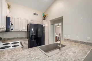 Photo #1: 6571831 Listing 