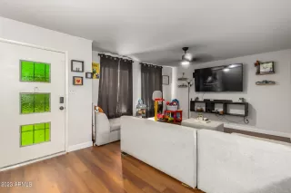 Photo #6: 6571904 Listing 