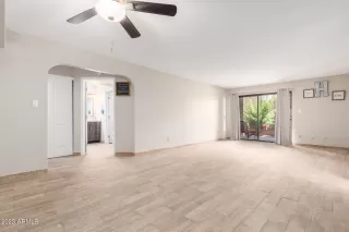 Photo #5: 6571954 Listing 