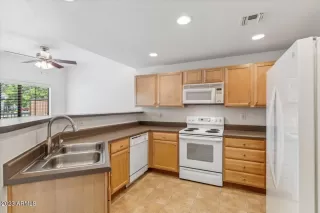 Photo #5: 6572089 Listing 