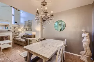 Photo #5: 6572176 Listing