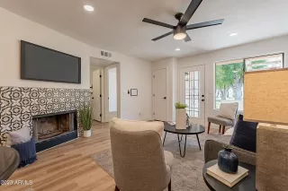 Photo #4: 6572177 Listing