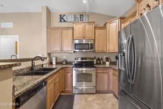 Photo #3: 6572232 Listing