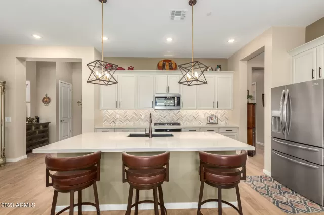 MLS: 6572260 Condo For Sale