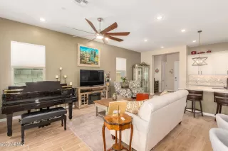 Photo #6: 6572260 Listing