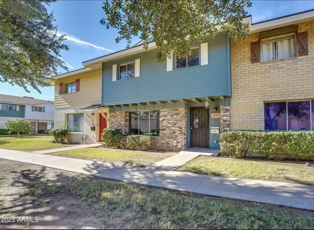 MLS: 6572393 Condo For Sale