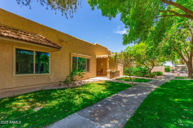 MLS: 6572425 Condo For Sale
