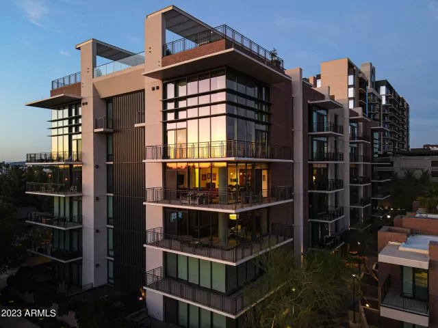 MLS: 6572434 Condo For Sale