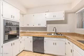 Photo #3: 6572626 Listing