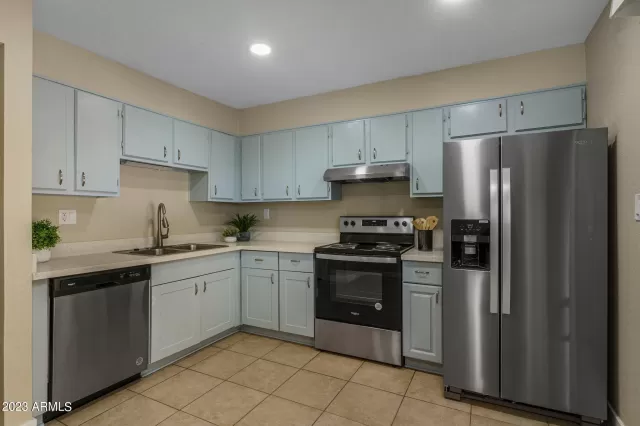 MLS: 6572638 Condo For Sale