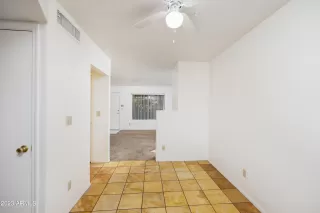 Photo #5: 6572882 Listing