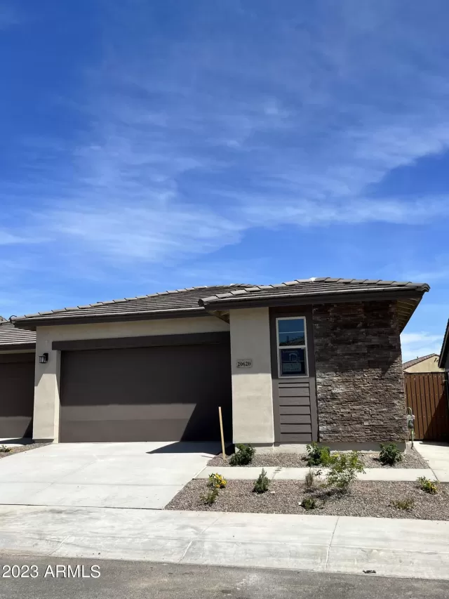 MLS: 6573436 Condo For Sale